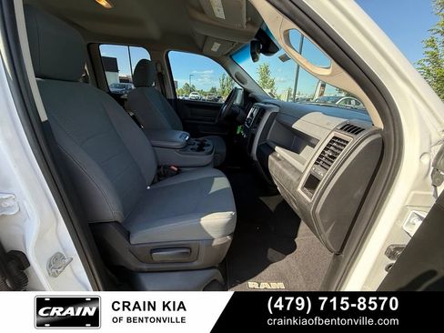 Used 2020 RAM 1500 Tradesman w/ Chrome Plus Package RWD image 29