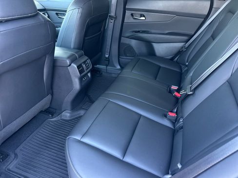 Certified 2025 Nissan Murano SV AWD/4WD image 11