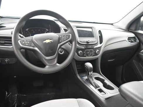Used 2022 Chevrolet Equinox LS w/ LS Convenience Package AWD/4WD image 11