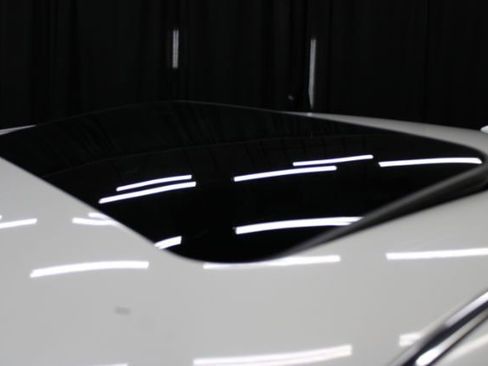 Used 2012 INFINITI M56 x w/ Deluxe Touring Pkg image 10