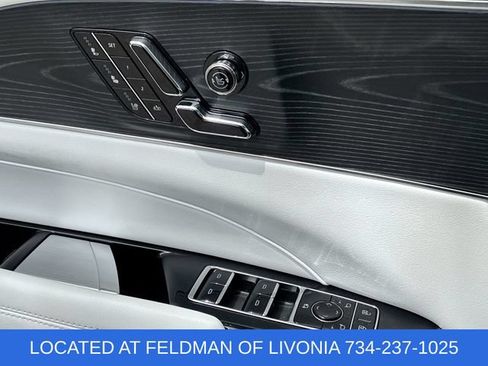 Used 2024 Cadillac Lyriq Luxury AWD/4WD image 23