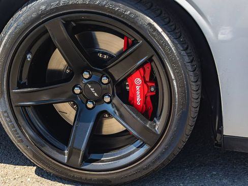 Used 2020 Dodge Challenger SRT Hellcat w/ Plus Package RWD image 12
