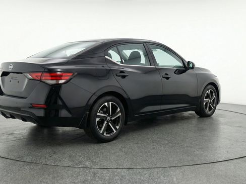 Used 2025 Nissan Sentra SV image 9