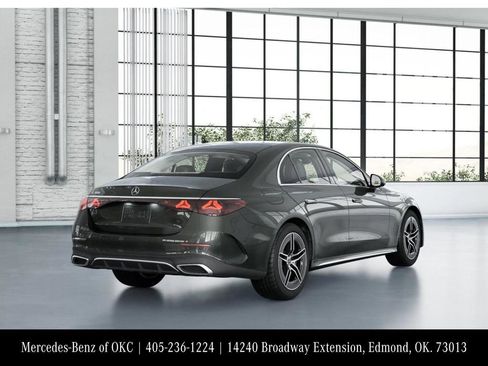Used 2025 Mercedes-Benz E 350 Sedan image 22