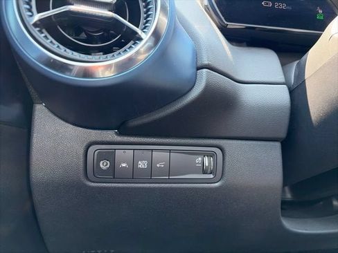 Used 2025 Chevrolet Equinox EV LT AWD/4WD image 17