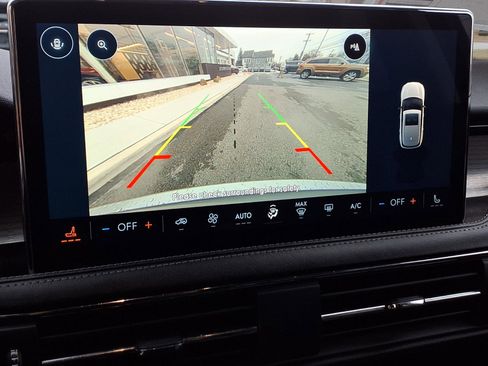 Certified 2023 Lincoln Corsair AWD image 25