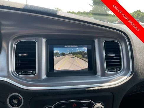 Used 2020 Dodge Charger SXT image 18
