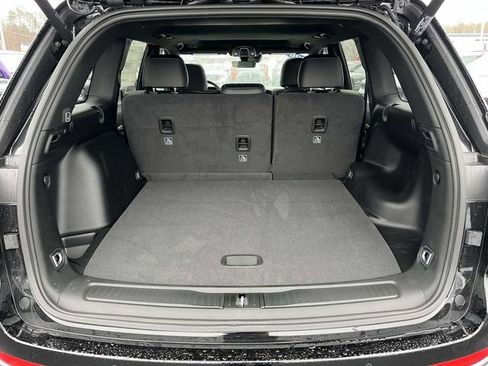 New 2026 Jeep Grand Cherokee Altitude image 19