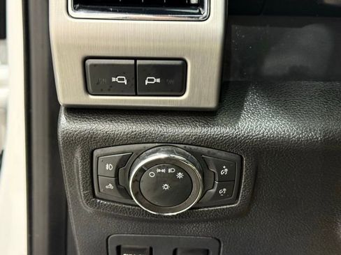 Used 2019 Ford F150 Platinum w/ Equipment Group 701A Luxury image 33