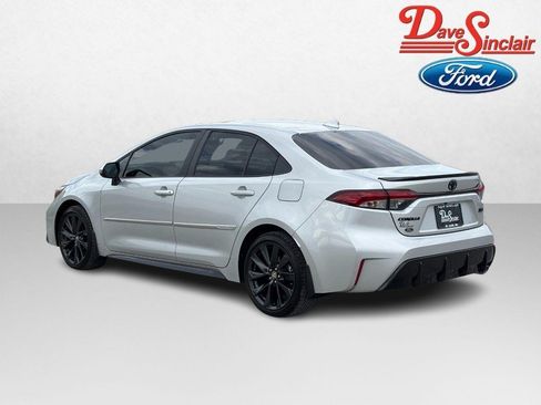 Used 2024 Toyota Corolla XSE FWD image 9