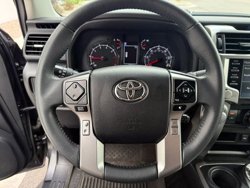 Used 2022 Toyota 4Runner SR5 Premium image 26