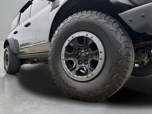 Used 2023 Ford Bronco Badlands AWD/4WD image 8