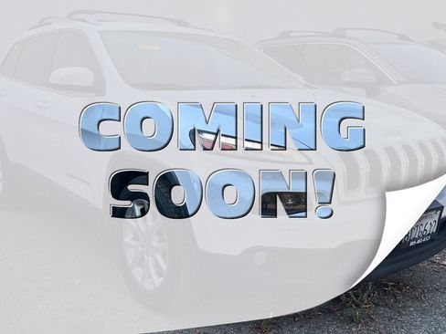 Used 2016 Jeep Cherokee Latitude w/ Comfort/Convenience Group AWD/4WD image 1
