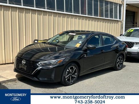 Used 2025 Nissan Sentra SV FWD image 1