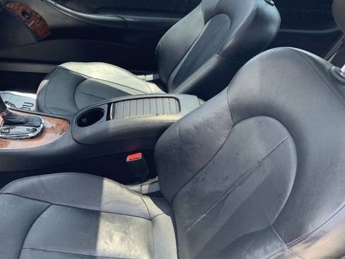 Used 2008 Mercedes-Benz CLK 350 Coupe image 11