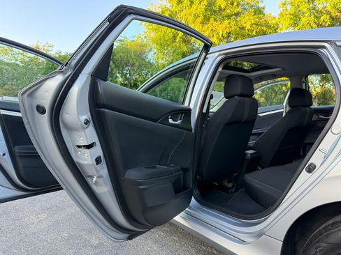 Used 2018 Honda Civic EX image 20