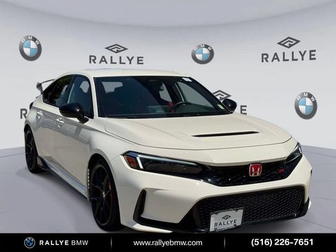 Used 2024 Honda Civic Type R image 1