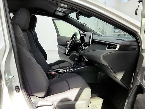 Used 2022 Toyota Corolla SE image 17