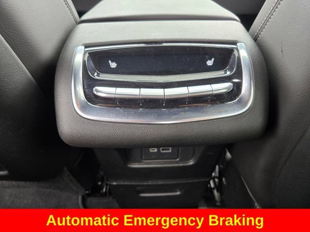 Used 2023 Cadillac XT6 Sport w/ Technology Package AWD/4WD image 17