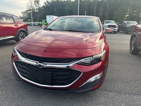 Used 2024 Chevrolet Malibu RS FWD image 3
