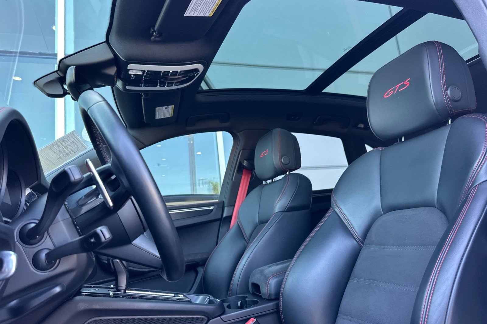 Certified 2024 Porsche Macan GTS AWD/4WD image 5