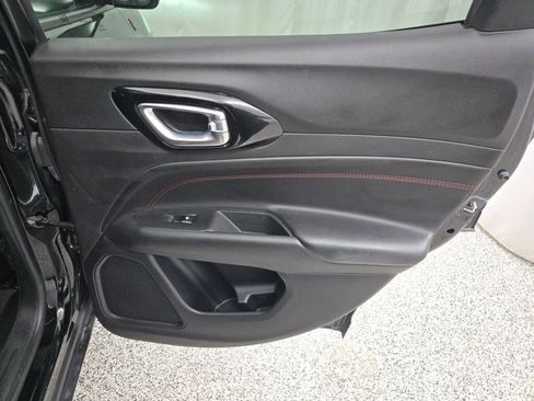 Used 2024 Jeep Compass Trailhawk image 10