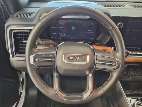 Used 2024 GMC Canyon AT4 AWD/4WD image 9