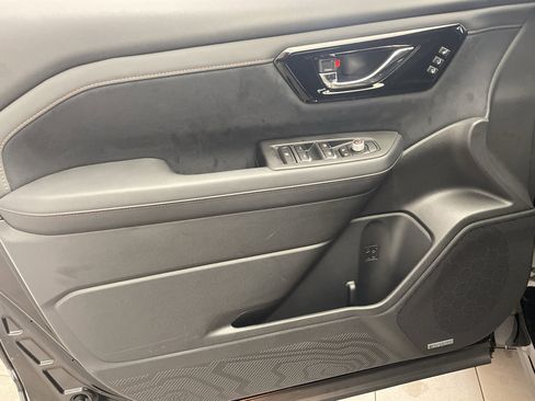 Used 2026 Subaru Forester Touring w/ Touring Package image 9