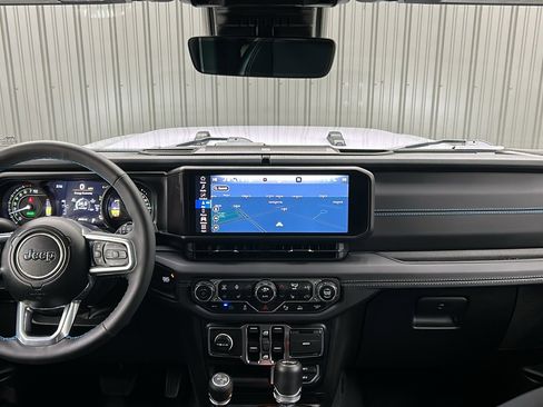 Used 2024 Jeep Wrangler High Altitude image 33