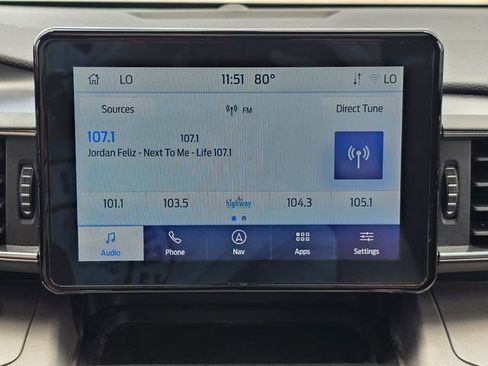 Used 2023 Ford Explorer XLT w/ Equipment Group 202A AWD/4WD image 32