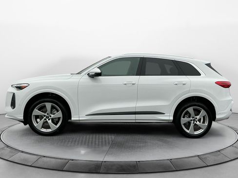 New 2025 Audi Q5 Premium Plus image 4