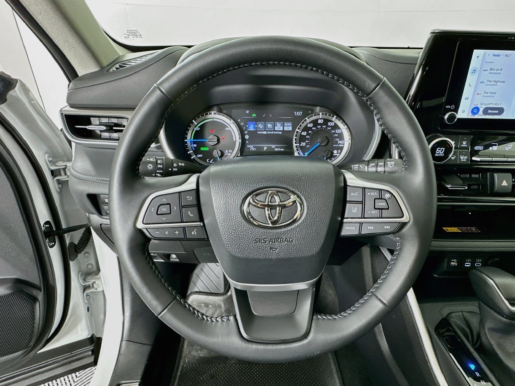 Used 2026 Toyota Highlander XLE AWD/4WD image 11