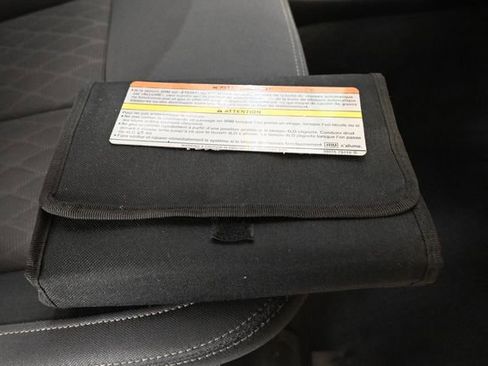 Used 2021 Nissan Titan SV w/ SV Convenience Package image 22