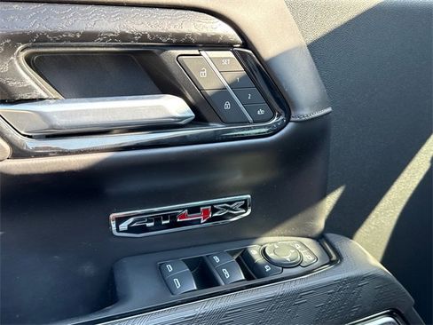Used 2022 GMC Sierra 1500 AT4X image 19