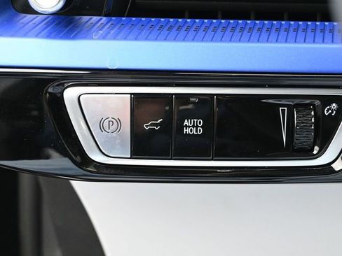 New 2025 Cadillac Optiq Luxury 1 w/ LPO, Floor Liner Package image 17