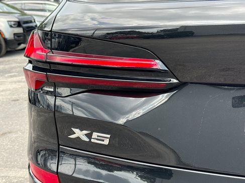 New 2026 BMW X5 xDrive40i w/ M Sport Package AWD/4WD image 10