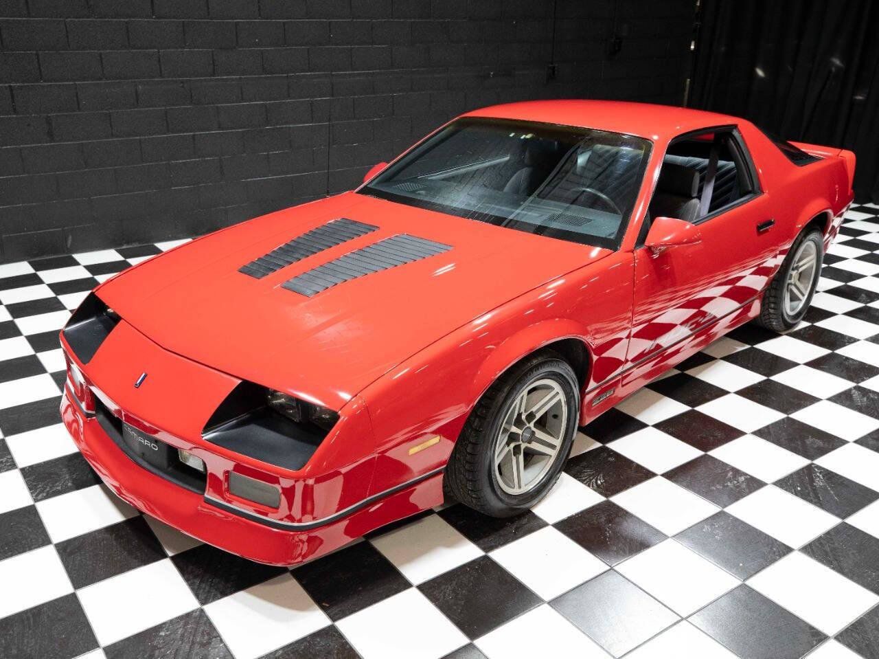 Used 1987 Chevrolet Camaro Z28 RWD image 6