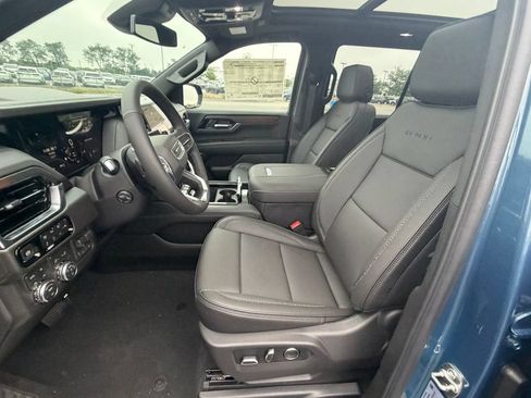 New 2026 GMC Yukon Denali w/ Sun & Power Step Package AWD/4WD image 30