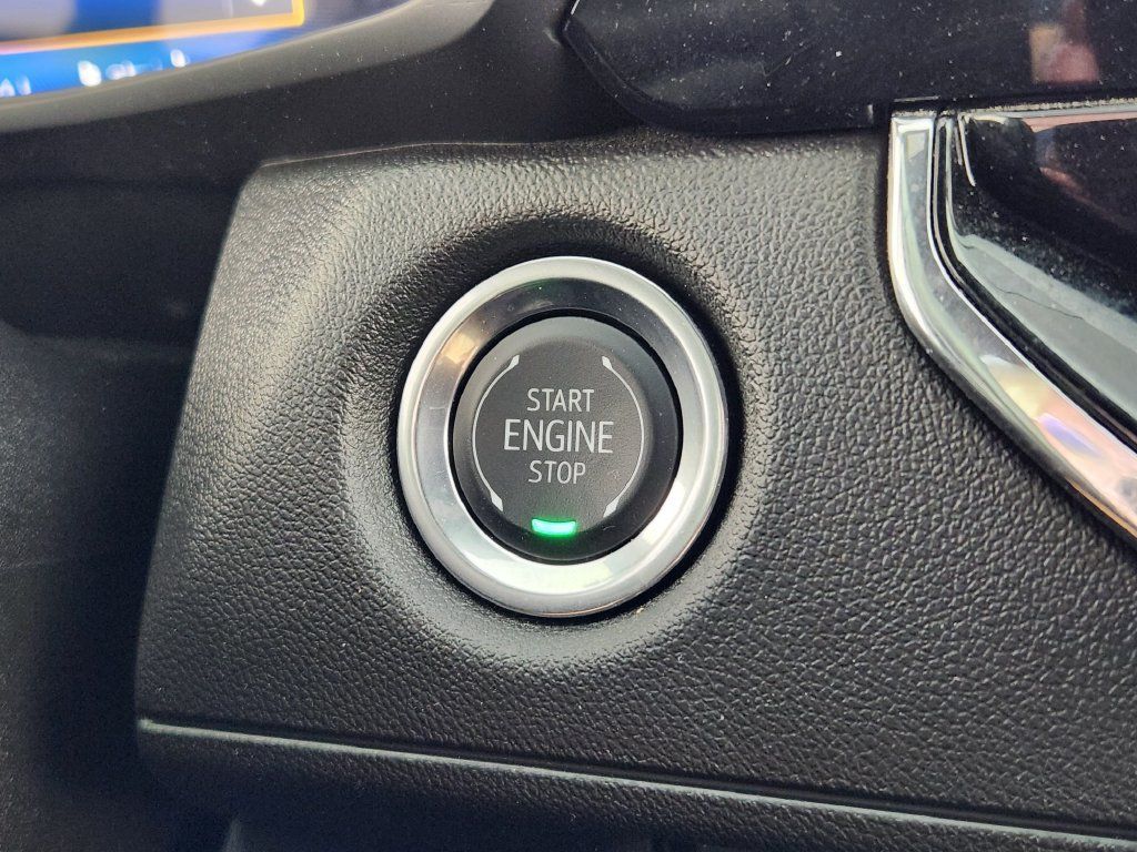 Used 2025 Chevrolet Colorado Trail Boss AWD/4WD image 26