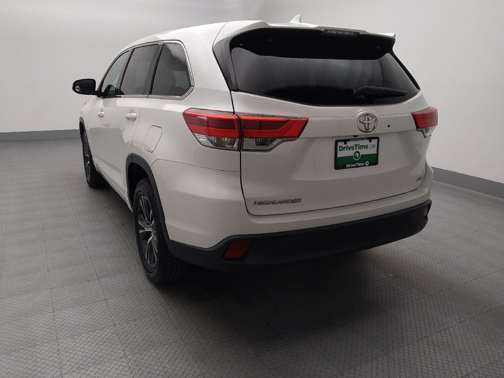 Used 2018 Toyota Highlander Plus FWD image 6