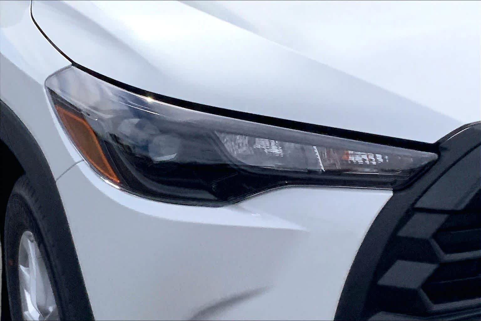 New 2026 Toyota Corolla Cross LE FWD image 13