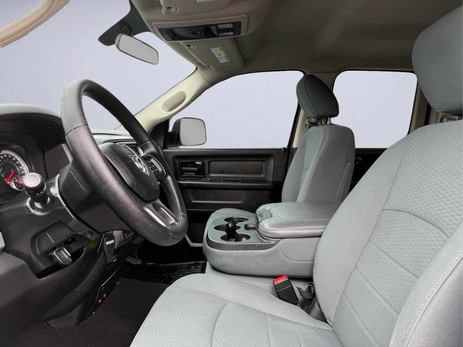 Used 2019 RAM 1500 Express AWD/4WD image 17