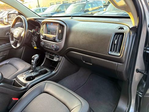 Used 2022 GMC Canyon AT4 w/ Trailering Package image 9