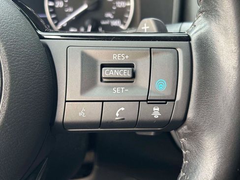 Used 2023 Nissan Rogue SL image 23