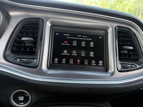 Used 2022 Dodge Challenger GT image 10