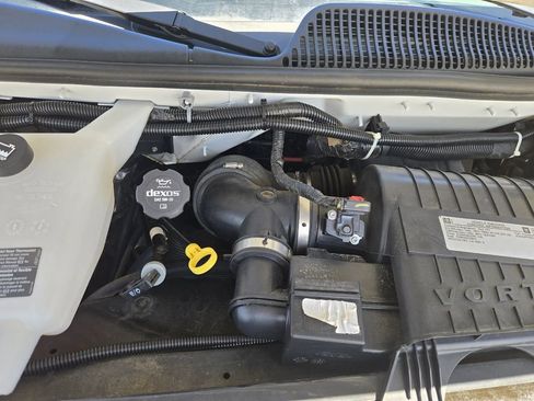 Used 2019 Chevrolet Express 3500 LT w/ LT Preferred Equipment Group RWD image 26