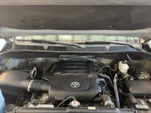 Used 2020 Toyota Tundra SR5 AWD/4WD image 16