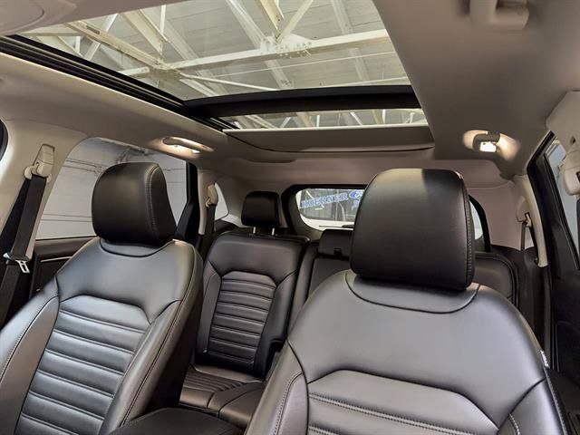 Certified 2023 Ford Edge SEL w/ Convenience Package AWD/4WD image 7