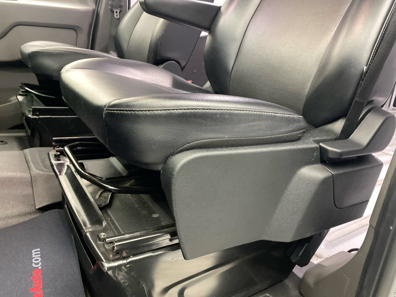Used 2025 Ford Transit 250 148 Medium Roof Extended AWD image 13
