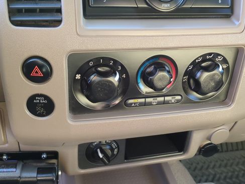 Used 2008 Nissan Frontier SE w/ SE Value Truck Pkg image 20